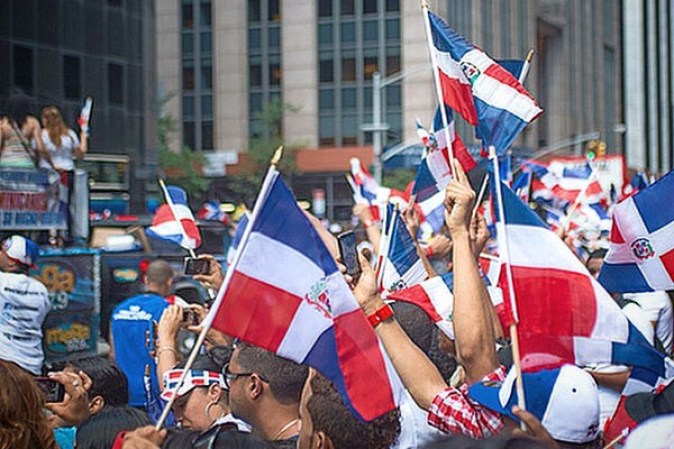 Cientos de miles de personas tomaron las calles de Nueva York para festejar el Gran Desfile Nacional Dominicano, una cita ya clásica y que cada año llena la Sexta avenida de música y colorido.