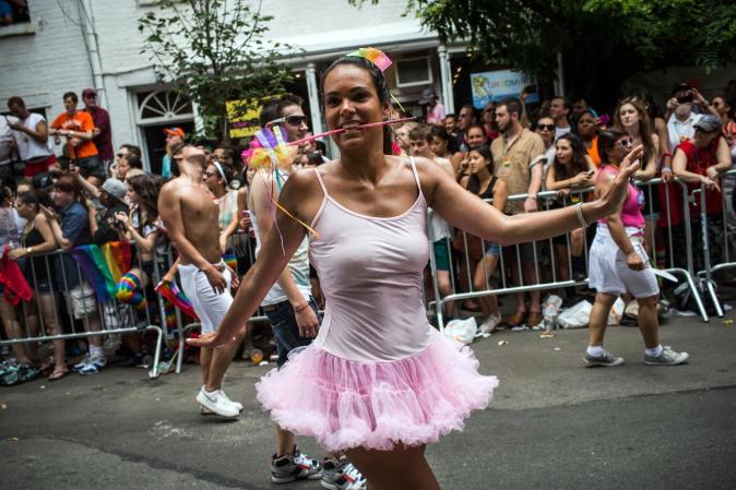 Miles de manifestantes se dieron cita a Nueva York, para celebrar el Desfile del Orgullo Gay, que se celebra todos los años la lujosa Quinta Avenida de Manhattan.