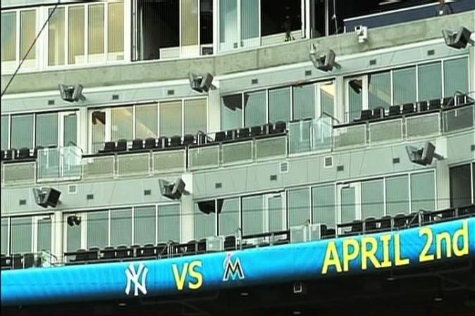 Los Marlins proveerán $155 millones y se responsabilizaran de cualquier costo adicional excepto aquellos causados por el gobierno.