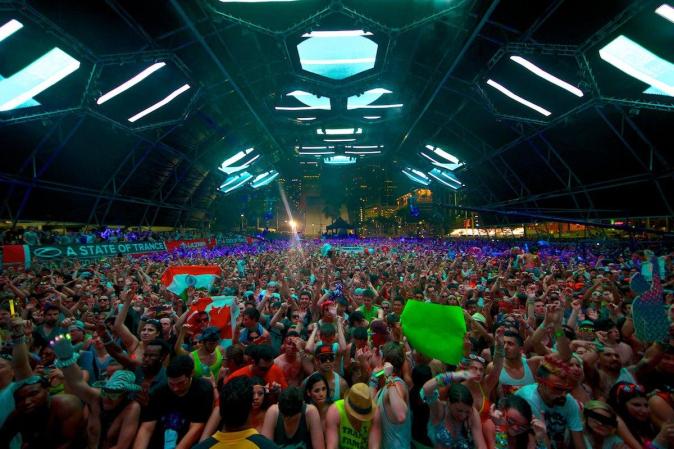 Derroche de fantasía, música y extravagancia en el Ultra Fest en Miami. Fotos tomadas el 23 y 24 de Marzo de 2013