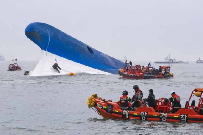 Caos y desesperación tras increíble naufragio en Surcorea.
