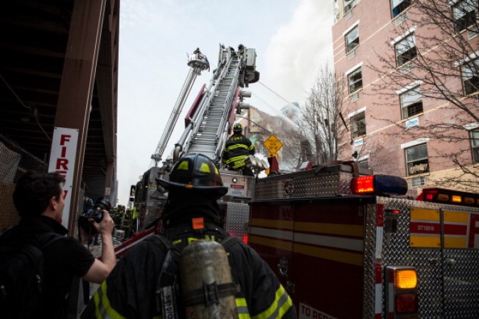 El suceso ocurrió por la mañana en un edificio localizado entre la calle 116 y Park Avenue, en Harlem, según las autoridades.