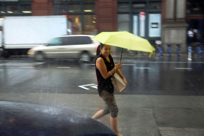 Las fuertes y continuas lluvias causan caos en el área tri-estatal.