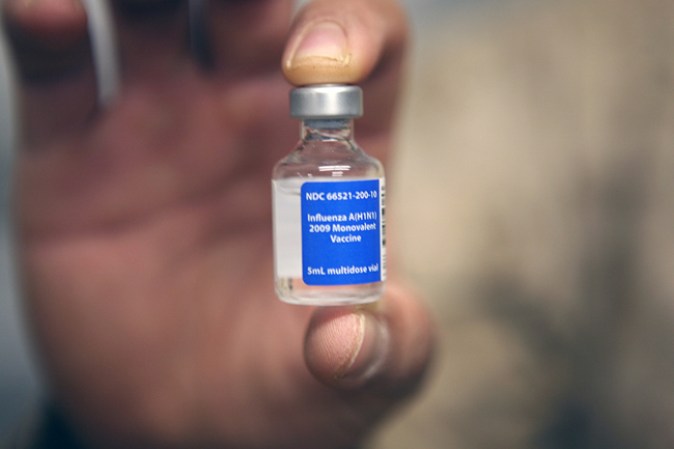 La influenza es una enfermedad respiratoria aguda causada por alguno de los tres tipos de virus de la in¬uenza que se conocen: A, B y C y mata 500,000 personas por año.