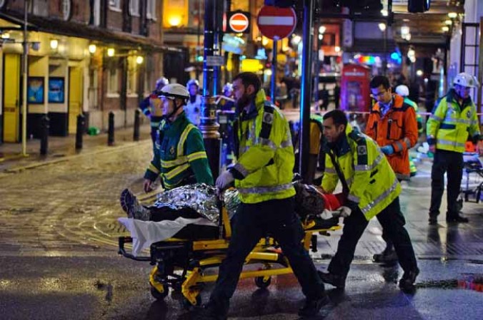 Pesadilla en Londres por el derrumbe del techo de un teatro.