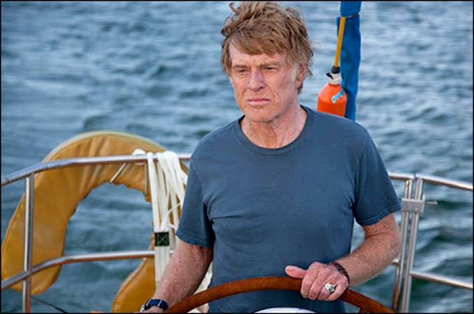 "All is lost" es la última película del legendario Robert Redford. Con apenas un puñado de palabras pronunciadas en todo el film y apareciendo él como único actor -perdido a la deriva por el océano batallando contra tormentas, el hambre y otros infortunios- lo convierten en un candidato inexorable a la categoría de Mejor Actor.