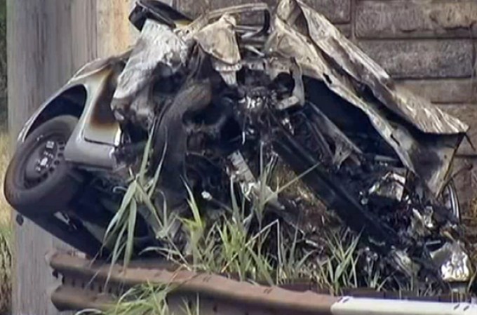 3 DE SEPTIEMBRE, 2013: Las autoridades buscan pistas para determinar la causa de un trágico accidente en una autopista de Nueva York.