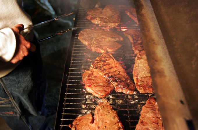 Un buen bistec asado.