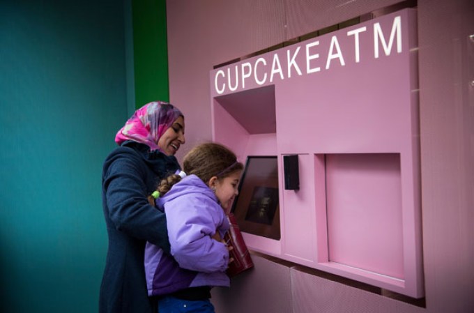 Nueva York estrena su primer cajero automático de los aclamados "cupcakes" en el Upper East Side de Manhattan.