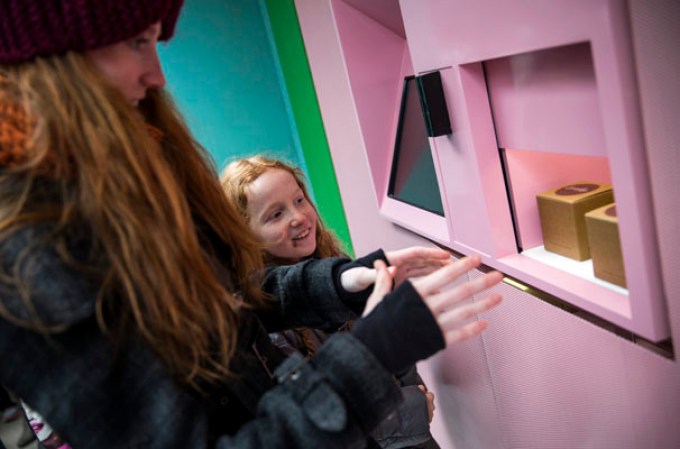 Nueva York estrena su primer cajero automático de los aclamados "cupcakes" en el Upper East Side de Manhattan.