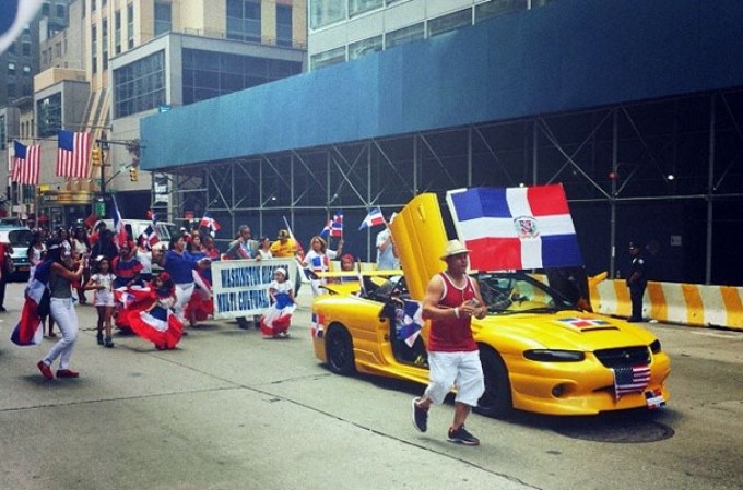 Cientos de miles de personas tomaron las calles de Nueva York para festejar el Gran Desfile Nacional Dominicano, una cita ya clásica y que cada año llena la Sexta avenida de música y colorido.