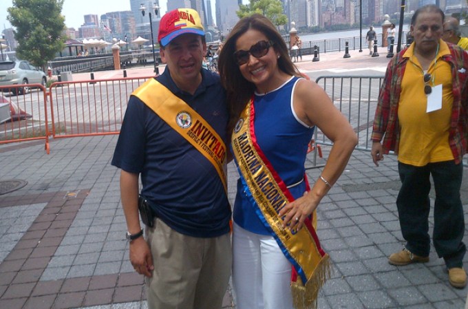 Luis Alejandro Medina y Yolanda Vásquez fueron homenajeados en el festival colombiano del condado de Hudson, el cual fue celebrado en el Exchange Place Park de Jersey City.