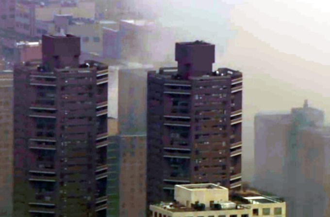Las autoridades reportan el colapso de un edificio tras una fuerte explosión en Manhattan.
