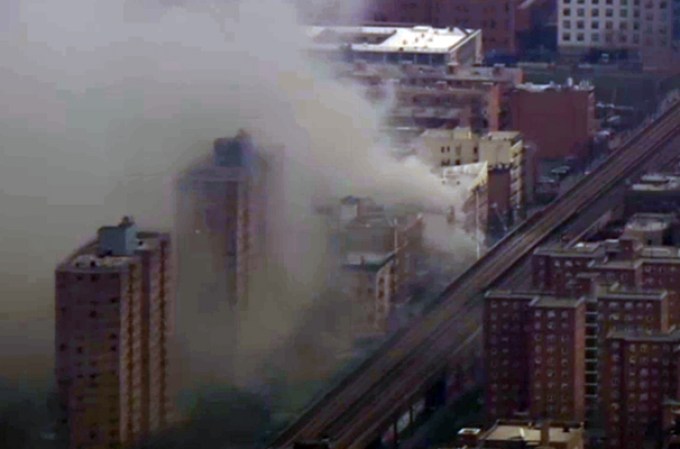Las autoridades reportan el colapso de un edificio tras una fuerte explosión en Manhattan.
