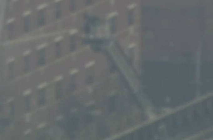 Las autoridades reportan el colapso de un edificio tras una fuerte explosión en Manhattan.