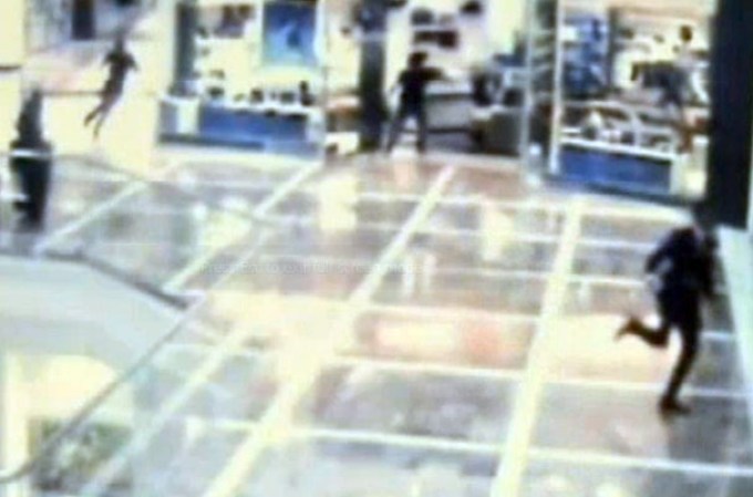 Las autoridades revelan nuevas imágenes del pistolero, Richard Shoop, que atemorizó al centro comercial “Garden State Plaza”, en Nueva Jersey.