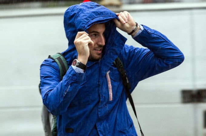 Las fuertes lluvias causan inundaciones y crean caos en las principales vías de transito del área tri-estatal de Nueva York.
