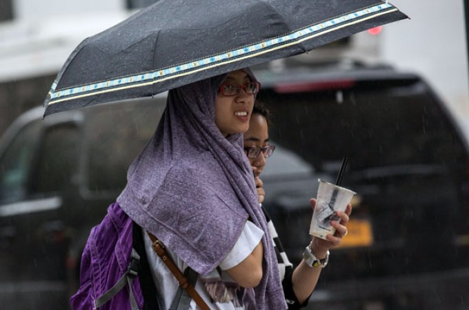 Las fuertes lluvias causan inundaciones y crean caos en las principales vías de transito del área tri-estatal de Nueva York.