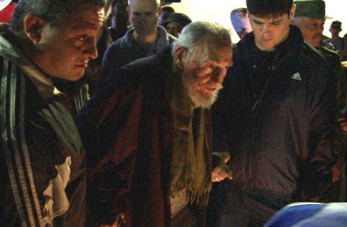 8 DE ENERO, 2014-Fidel Castro asistió a la inauguración del “Kcho estudio Romerillo, Laboratorio para el arte”, un núcleo cultural sin fines de lucro para la experimentación, el desarrollo y la difusión de las artes.