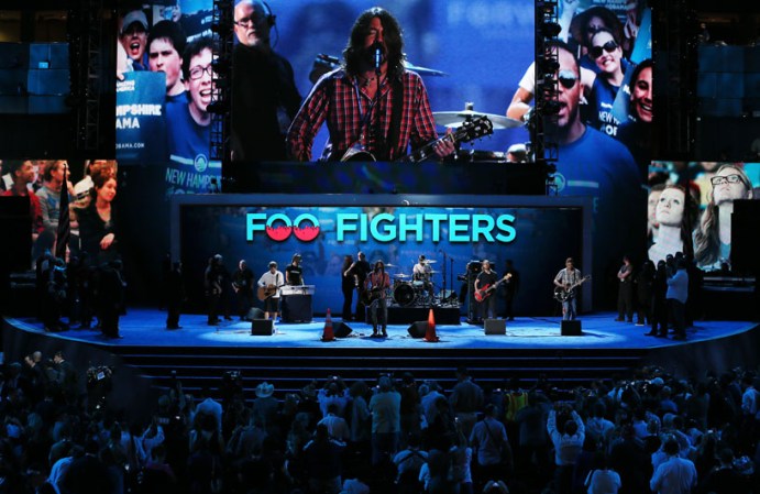 La banda de rock Foo Fighters estuvo a cargo de la nota rockera de la noche.