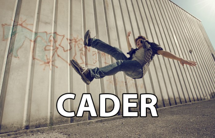 Cader : con el paso de los siglos fue perdiendo la "d" y se quedó en "caer"