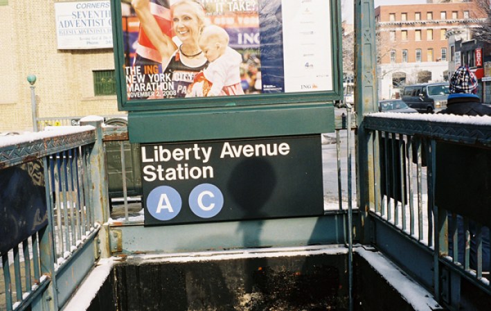 City Line: es una subsección del barrio de East New York en el distrito de Brooklyn en Nueva York.