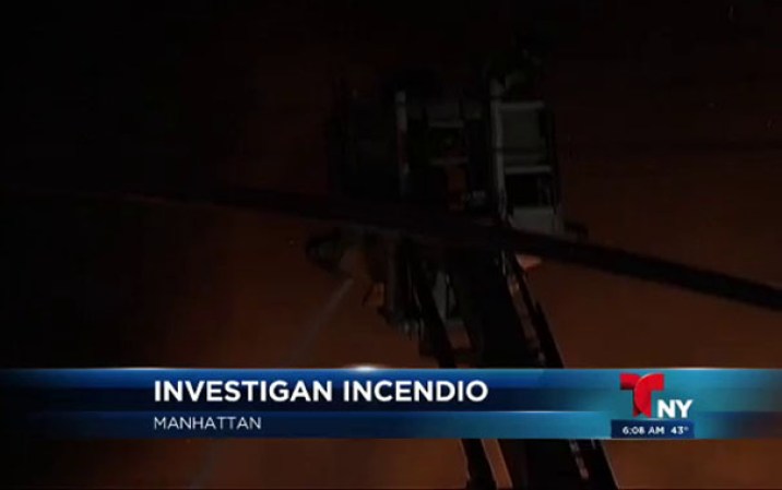 Una lavandería y un supermercado fueron consumidos por fuego voraz en Nueva York.