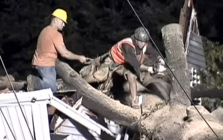 8 DE OCTUBRE, 2013: Una alerta de tornado cumple las amenazas emitidas por las autoridades en varias zonas del área tri-estatal.