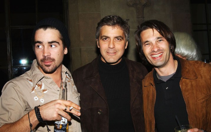 ¡Qué tres! En una misma fotos tres de los galanes más cotizados de Hollywood: Farrell, George Clooney y Olivier Martínez.