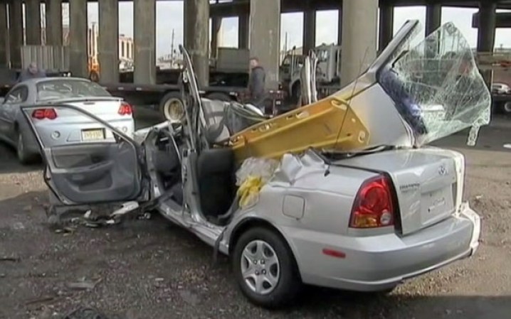 Dos personas perdieron la vida este fin de semana en un aparatoso accidente en Paterson, Nueva Jersey.