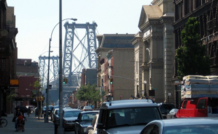 Williamsburg: es un barrio del borough neoyorquino de Brooklyn, que colinda con Greenpoint, Bedford-Stuyvesant y Bushwick.
