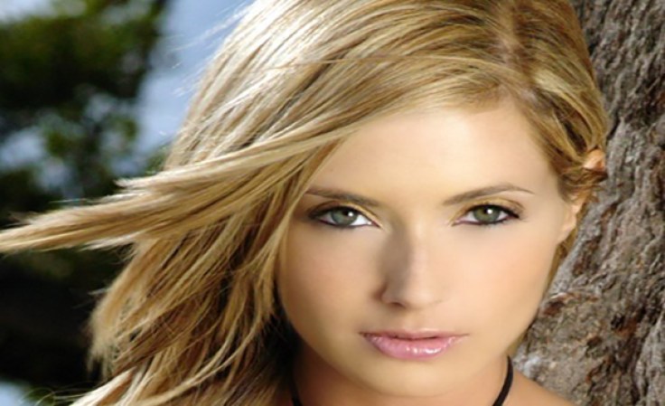 Lisette participó cuando niña en comerciales y series de televisión.