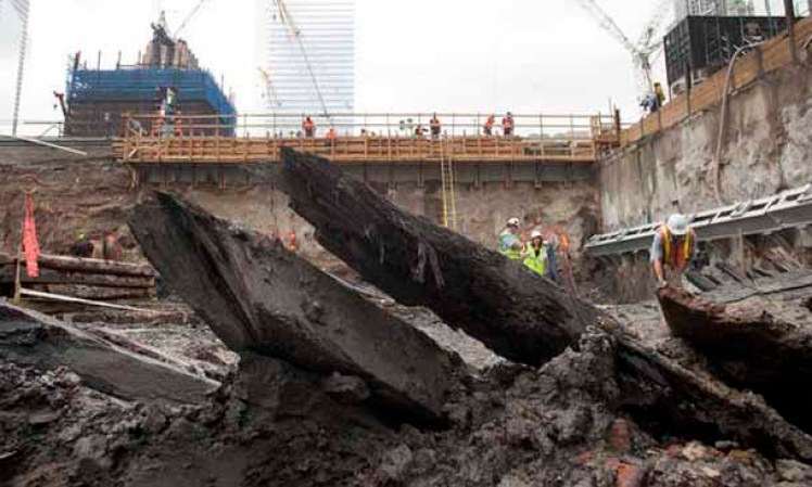 Un evento que también aumentó los gastos de la reconstrucción fue la construcción del monumento para honorar a las víctimas del 911 en la zona cero.