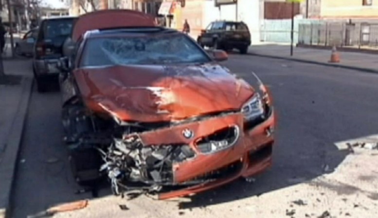 10 DE ABRIL, 2014: Las autoridades buscan al conductor de un auto BMW luego de que impactara a un hispano mortalmente y se diera a la fuga.