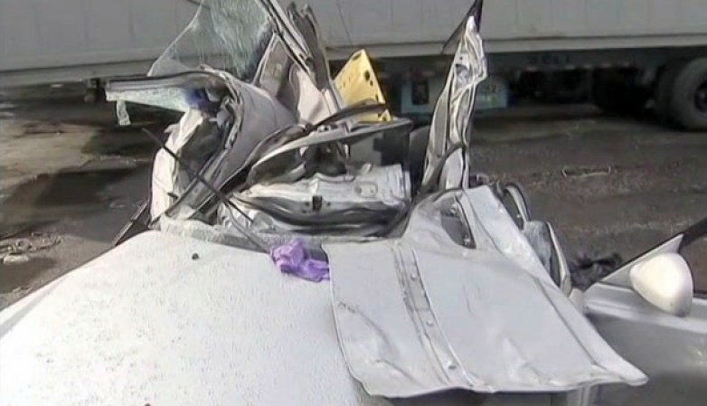 Dos personas perdieron la vida este fin de semana en un aparatoso accidente en Paterson, Nueva Jersey.