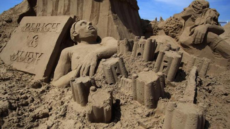 Las piezas fueron creadas por 15 artistas internacionales.
