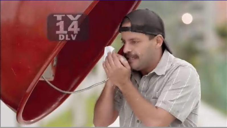 Del otro lado de la línea está Marino hablando por los "extraditables" y explicándole que ellos tienen a su hijo.