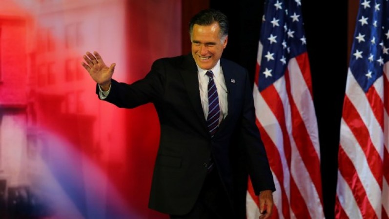 Mitt Romney reconoció alrededor de la 1 AM, hora del este, el triunfo de Barack Obama y llamó a la unidad.