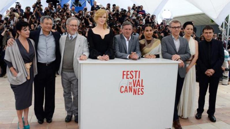 Además de los mencionados, el jurado está conformado por Lynne Ramsay, Daniel Auteuil, Vidya Balan, Naomi Kawase y Cristian Mungiu.