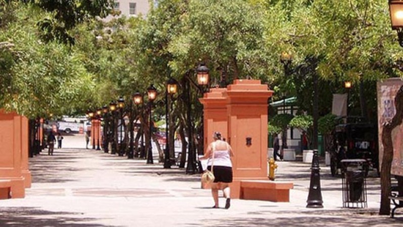 Conoce los distintos atractivos turísticos de Puerto Rico. Playas, paseos, aventuras, sabores y cultura se entremezclan en esta isla paradisíaca.