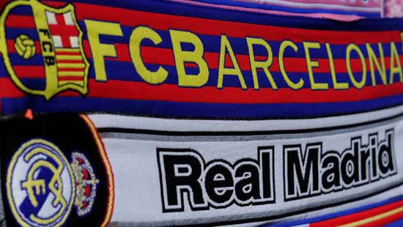 El Real Madrid recibió al Barcelona en un partido ajustadísimo que no se decidió hasta el último momento. Victoria azulgrana por 4 a 3.