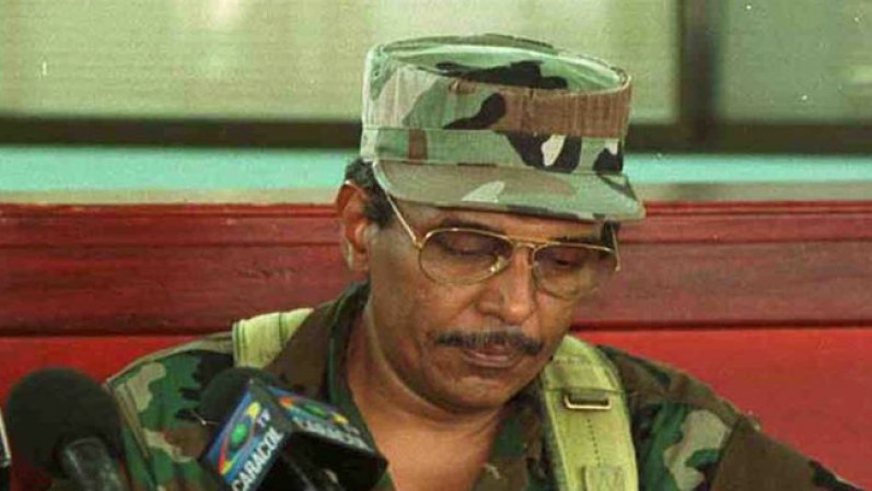 Milton de Jesús Toncel, alias 'Joaquín Gómez'. Jefe del Comando Sur de las Farc, uno de los mayores productores de cocaína de la organización. Se ofrecen $2.5 millones por su cabeza.