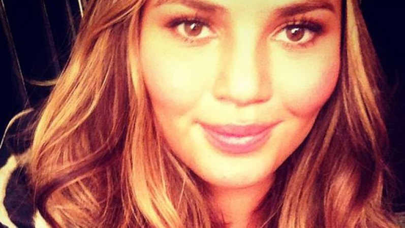 Al principio, las curvas de Chrissy Teigen le impidieron iniciar una carrera de modelo. Ahora, son su principal reclamo.