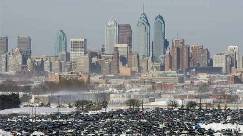 6. Filadelfia, Pensilvania: Con una tasa de desempleo del 9.1% y peligrosos niveles de ozono, es la sexta ciudad con mayor densidad poblacional y la octava con el mayor costo de vida. Además, aparece nublada o lluviosa unos 161 días.
