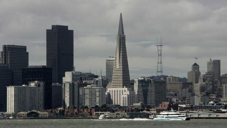 7. San Francisco, California: Los residentes tienen que lidiar con un desempleo del 10.1%, un alto costo de la vivienda y de vida, un imperante problema de congestión vehicular y una gran densidad poblacional.