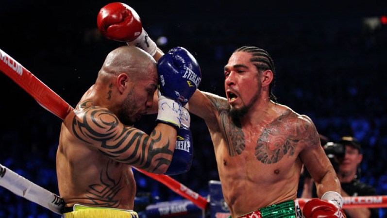 Margarito lastimó a Cotto pero el boricua respondió poco después con una ráfaga.