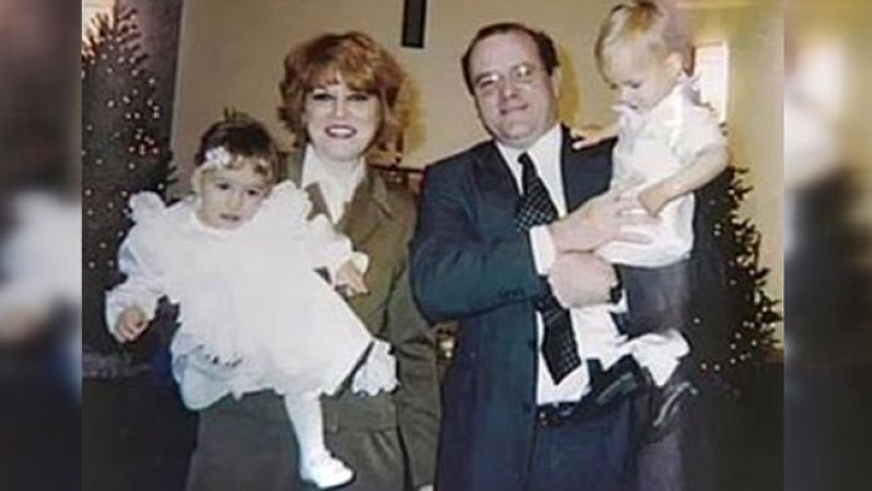Vania Skorobogátov, de la región de Cheliábinsk y adoptado por Michael y Nanette Craver, falleció el 24 de agosto de 2009 en un hospital estadounidense de un trauma craneoencefálico. La muerte del niño de 7 años fue el resultado de múltiples heridas y torturas. La ciudad de New York condenó a los esposos a una pena de cárcel que podría oscilar entre los 16 meses y los 4 años y los siguientes 5 años de prueba.