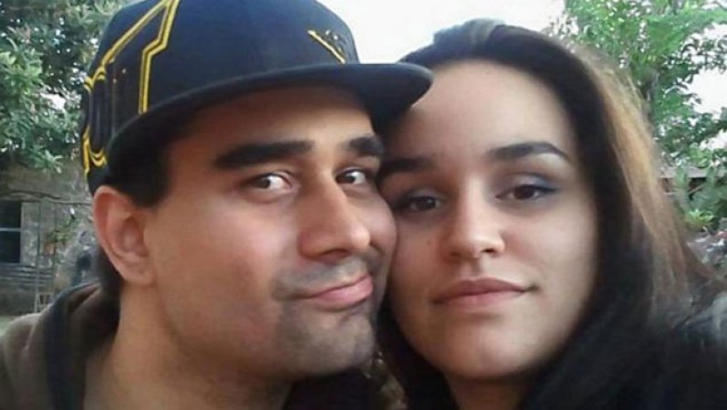 8 DE AGOSTO, 2013: Dereck Medina publica una foto del cuerpo de su esposa Jennifer Alfonso y la confesión del asesinato en su cuenta de Facebook.