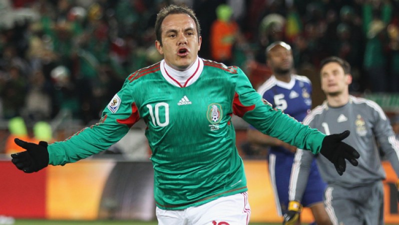 Cuathemoc es reconocido no sólo por su calidad futbolística, sino por sus peleas con los periodistas en México,