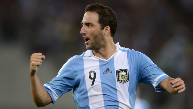El delantero de la selección argentina Gonzalo Higuaín nació en Francia.